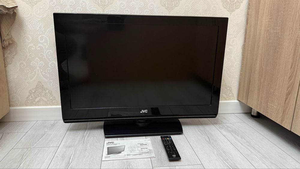 Телевизор JVC  30 000 тг.