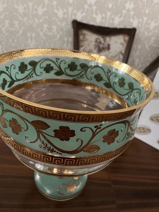 Богема  1 фруктовница и  1 вазочка  для орешков ,миндаля