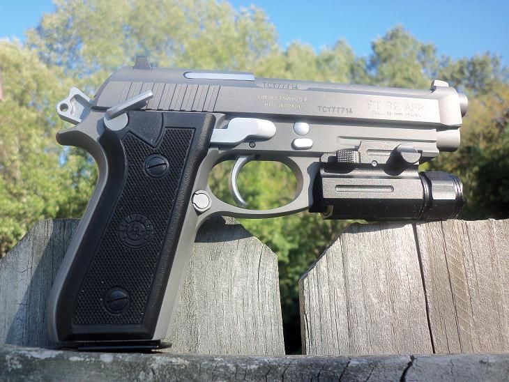 Pistol airsoft MODIFICAT la 3.7 jouls in stare perfecta de functionare