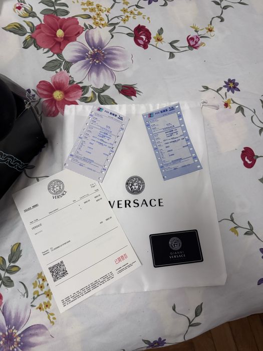Versace Chain Reaction
