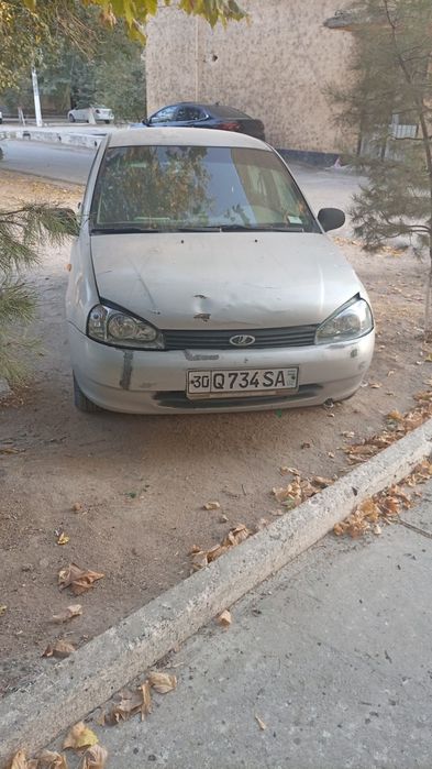 Срочно продаю машину Лада калина