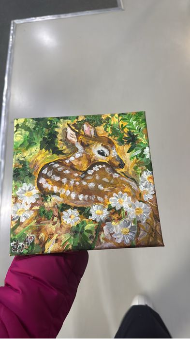 Картина олененок в лесу