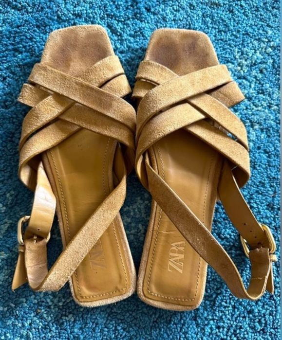 Обувь Zara из натуральной замши