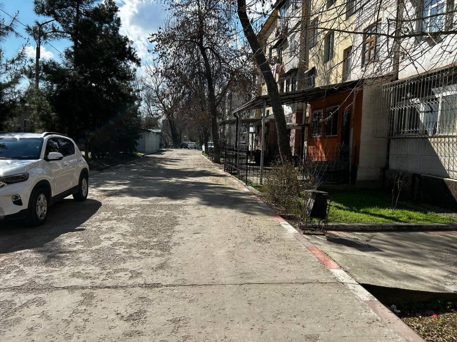 Яшнабадский район. 2х ком квартира. 2/1/4. Дубовая. 10 минут до метро