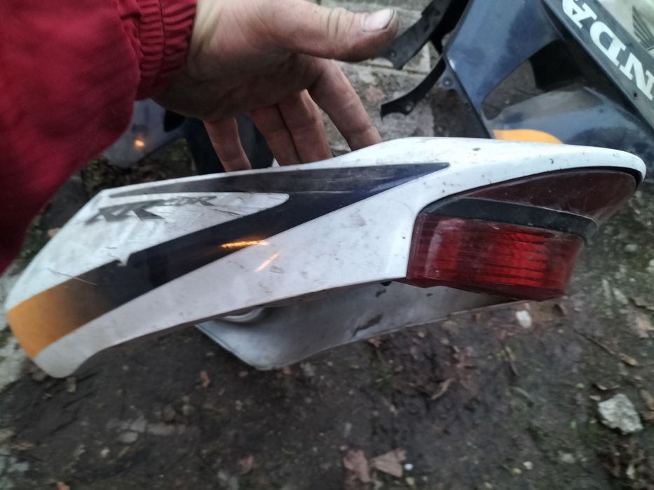 Спойлери за Honda 929 и резервоар за Honda  919