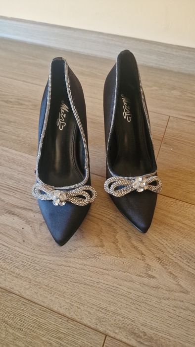 Официални обувки