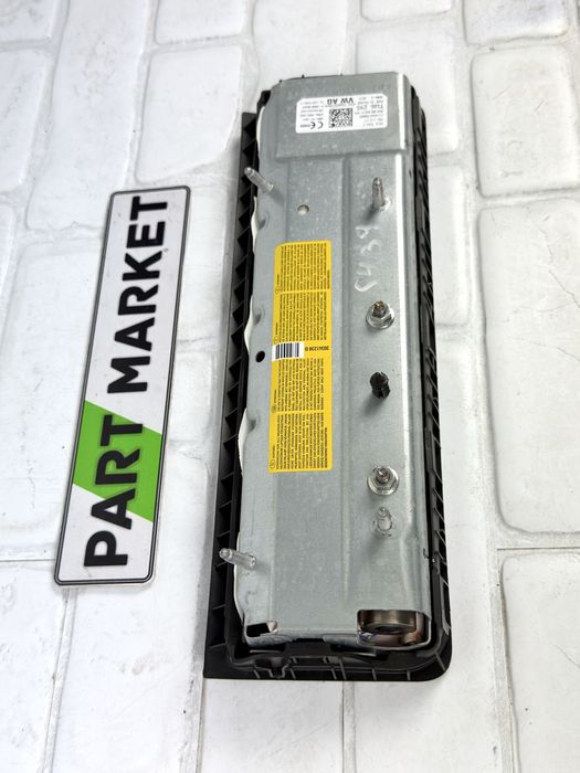Airbag крака AUDI A4 B9 A5 F5 8W0880842D