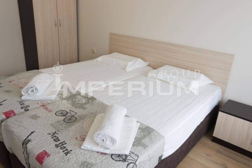 Дава се под наем Тристаен апартамент в Варна, Левски - 100 кв.м за 648.21 € - Снимка #2