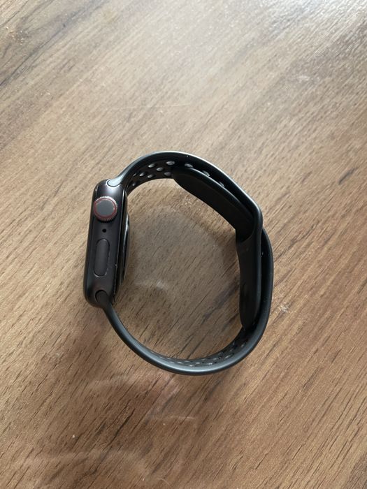 Apple watch SE Nike 40мм