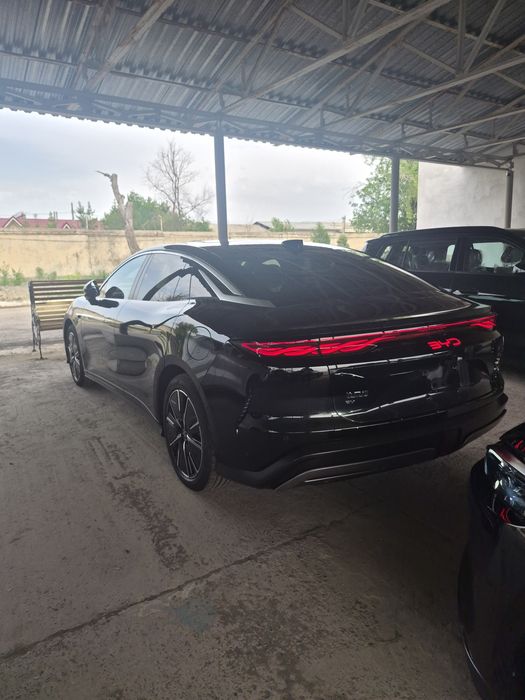 Byd Han L 2025 yil