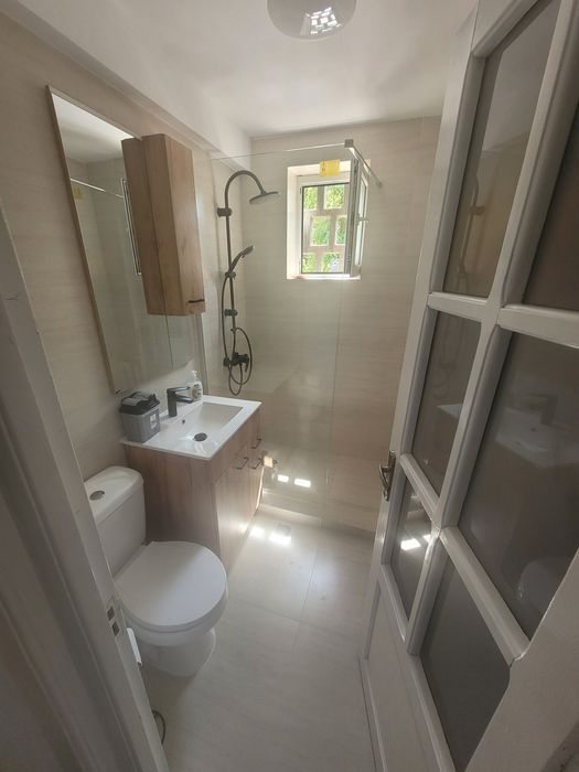 Dau în chirie apartament 3 camere, 60 mp utili, Piața 1 Decembrie - lângă parc