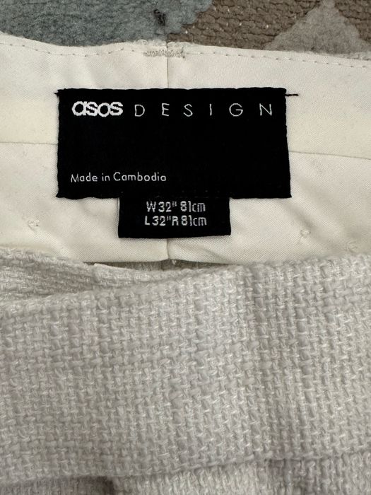 Pantaloni eleganti pentru ocazii speciale ASOS