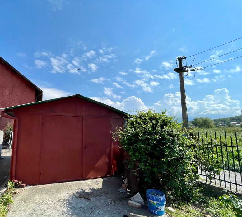 Garaj demontabil cu ridicare personala