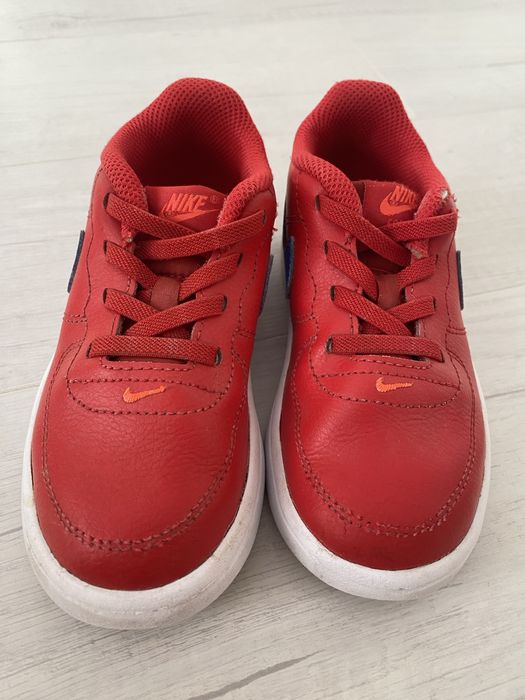 Vand adidasi Nike Air Force,marimea 26