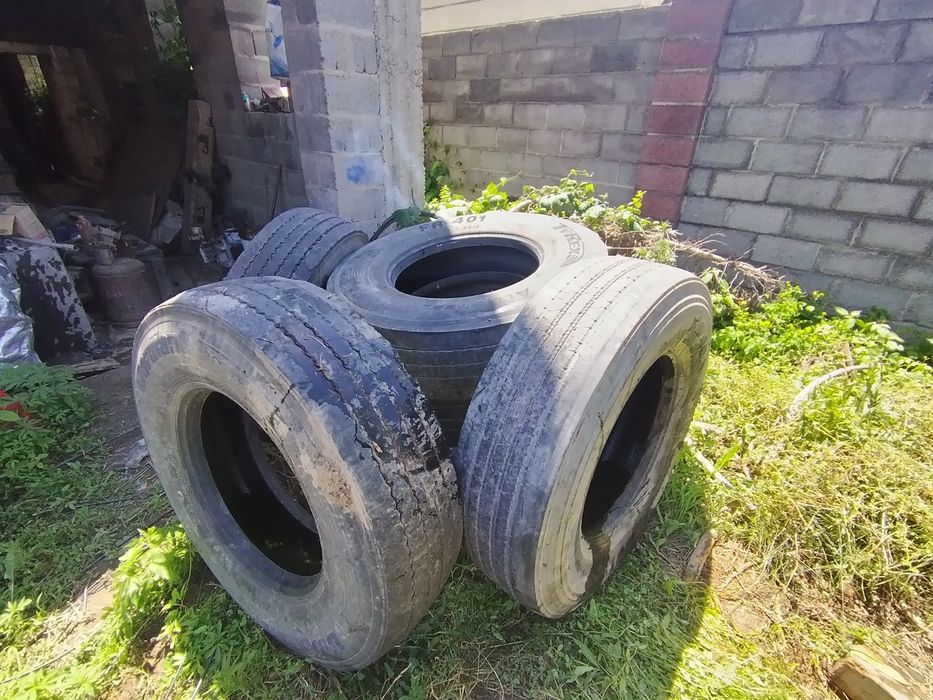 Продам резину переднюю