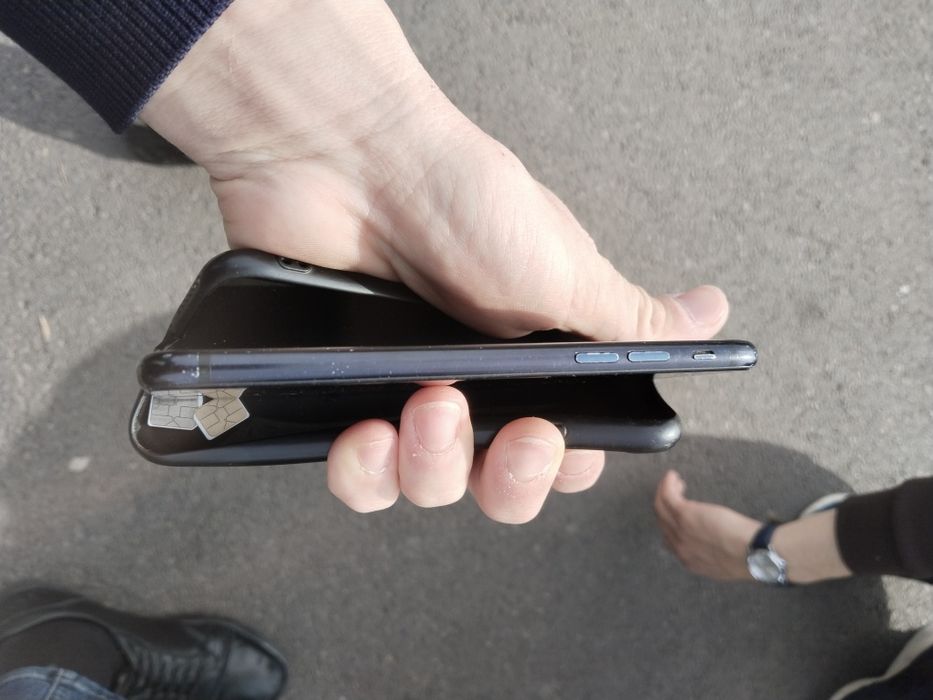 Iphone se 2020 sotiladi srocni