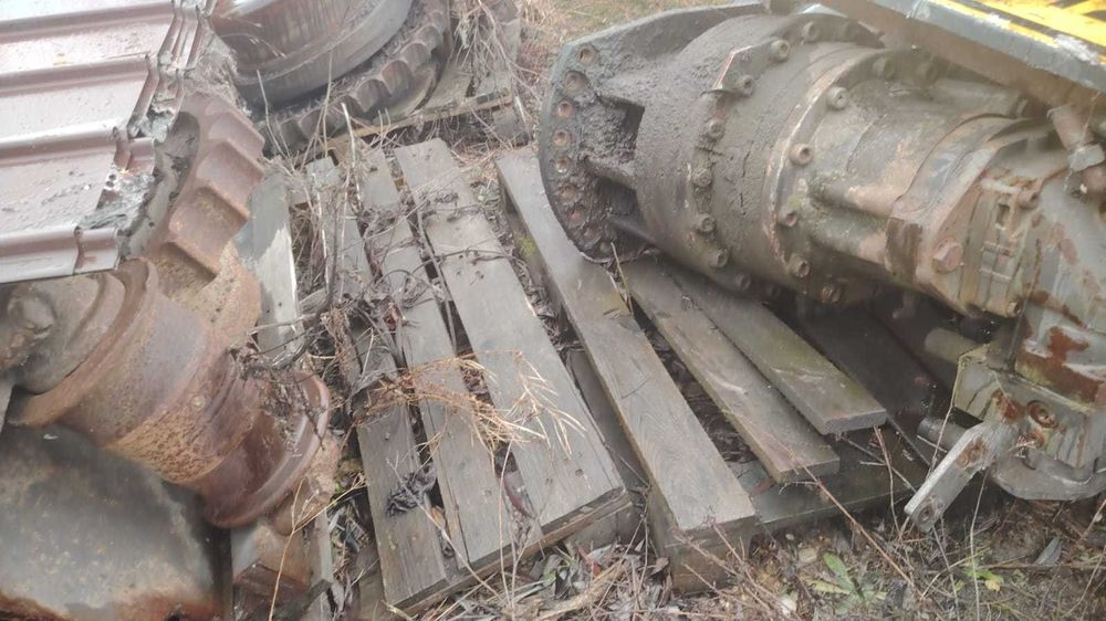 Vand 2 motoare excavator