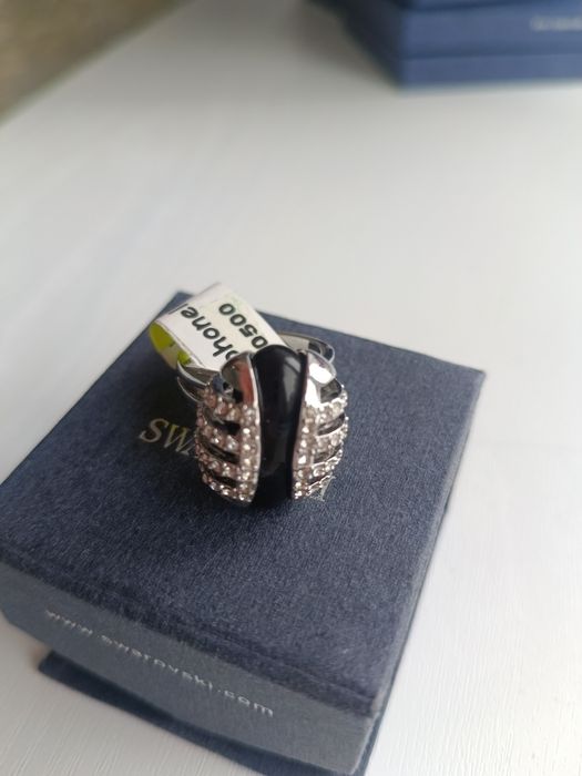 Продам кольца Swarovski