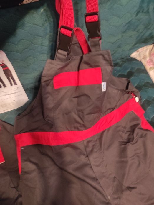 Costum salopetă nou