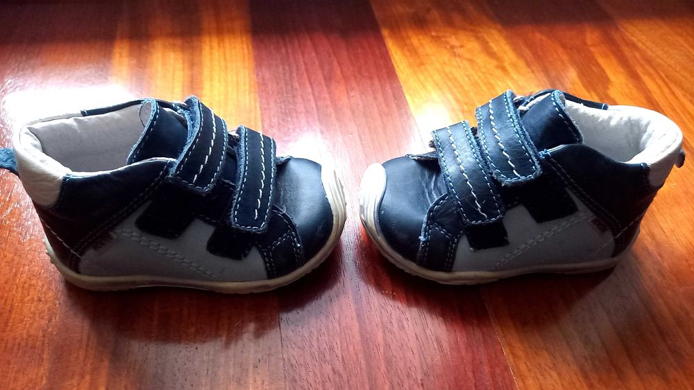 Pantofi / ghete ortopedice bebeluși