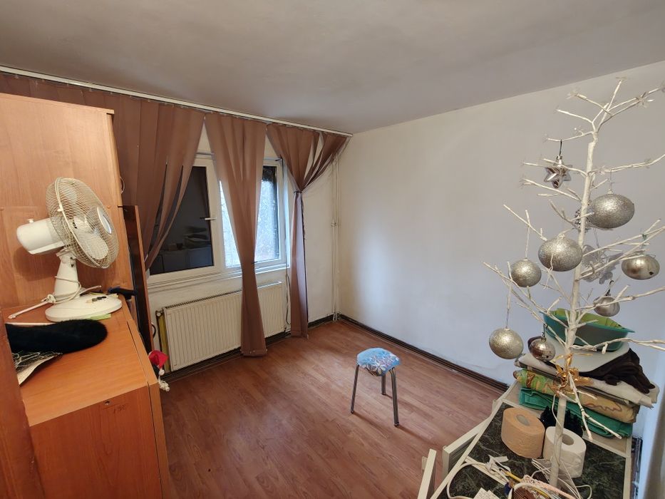Apartament parter  3 camere craiovita 55mp