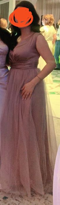 Платье вечернее, шикарное особенно цвет