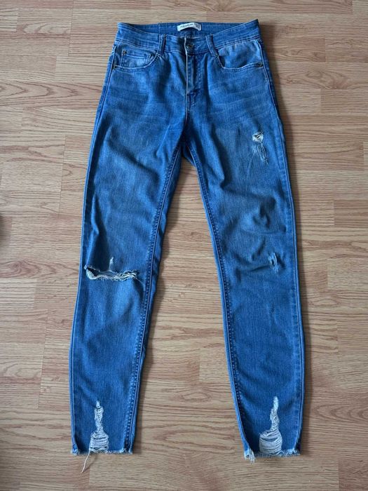 Haine fete XS/S ,impecabile,ca si noi