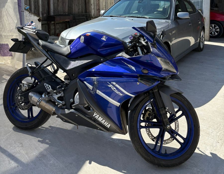 Vând Yamaha yzf r125