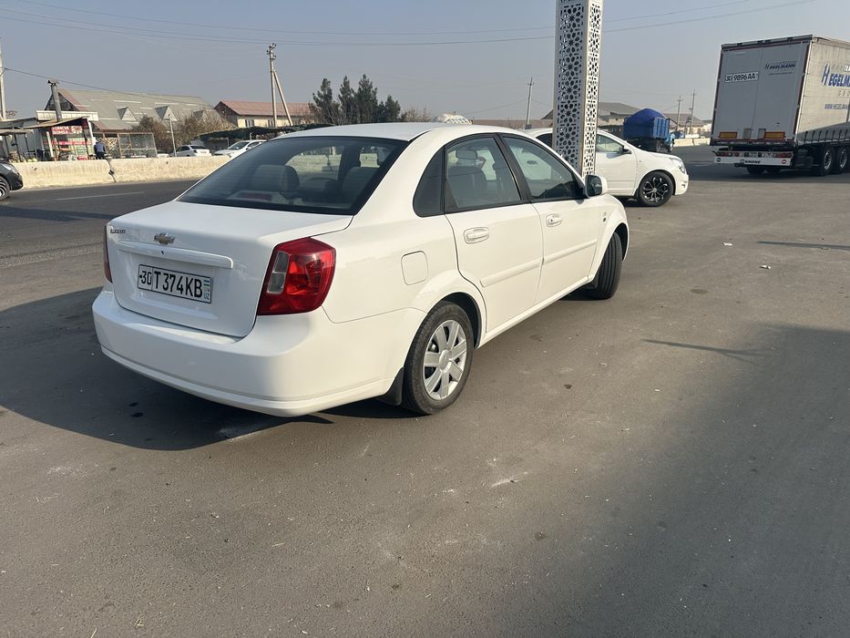 Холати яхши  2 кул мошина расхот килмайсиз