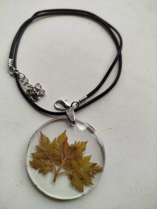 Кулоны и брелок из эпоксидной смолы