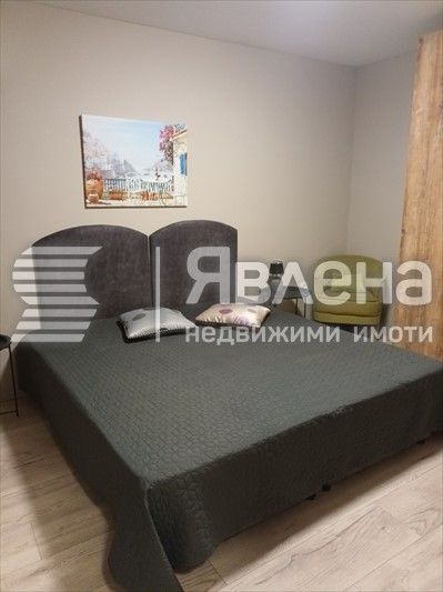Дава се под наем Двустаен апартамент в Варна, м-т Траката - 60 кв.м за 385 € - Снимка #1