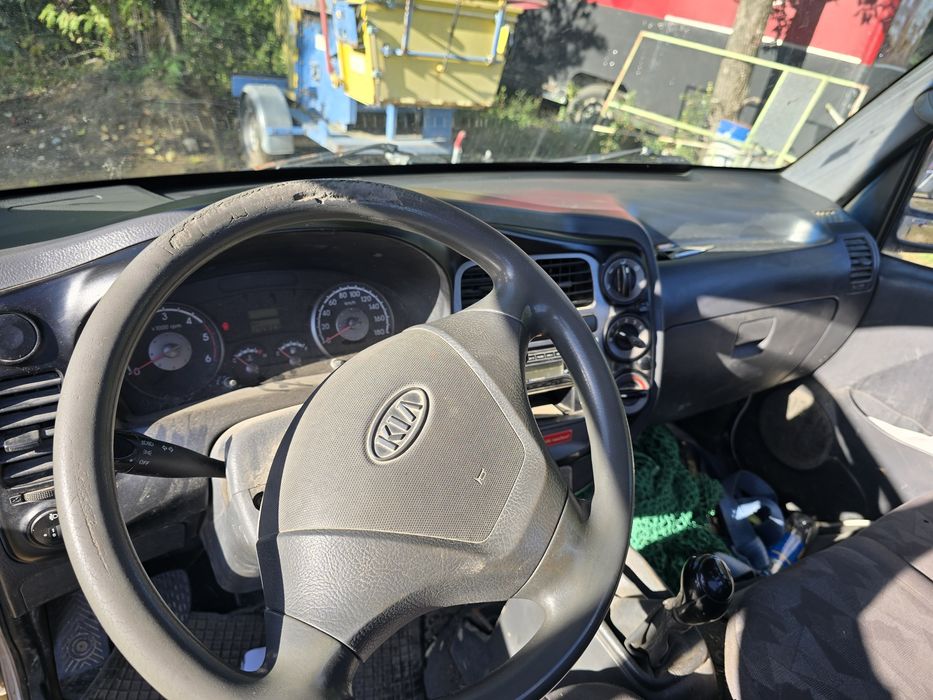 Vând Basculanta KIA k2500