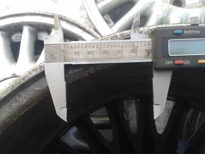 Продам ОДИН оригинальный легкосплавный диск