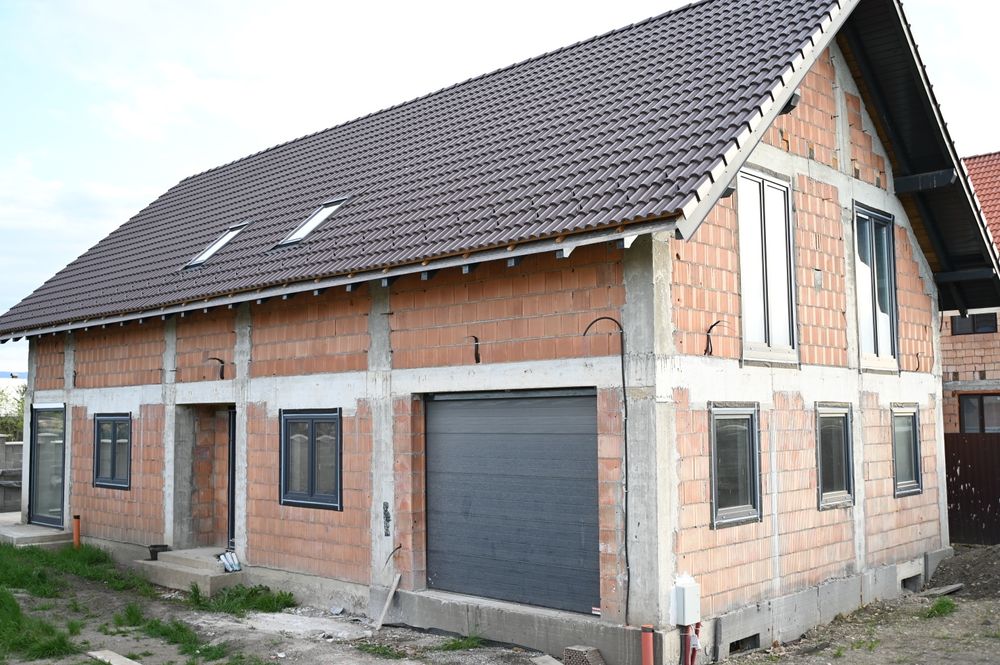 Casă spațioasă de vânzare în Prejmer – la doar 20 de minute de Brașov