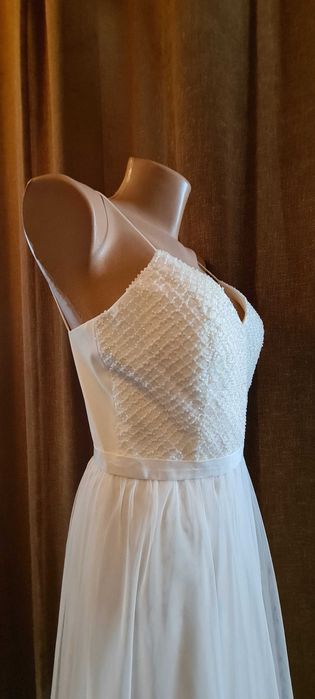 Rochie alba de mireasa ori de ocazie