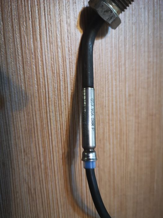 Senzor temperatura gaze evacuare cod 059906088P