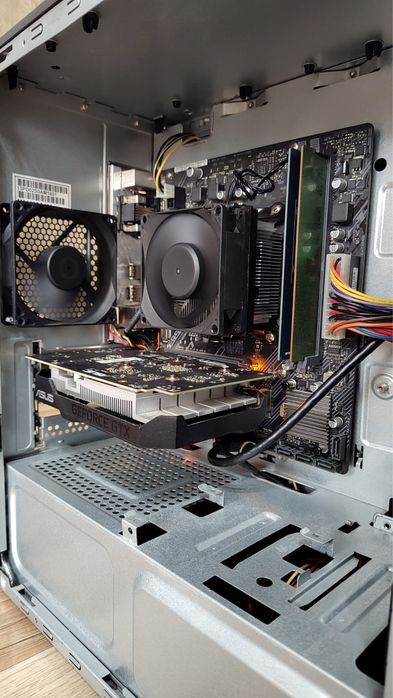 se vinde urgent sau schimb + diferenta din partea mea (depinde de caz)