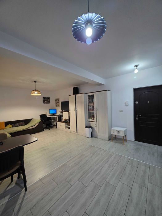 Proprietar vând apartament cu 2 camere pe Calea Urseni