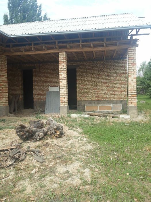 Ховли уй сотилади