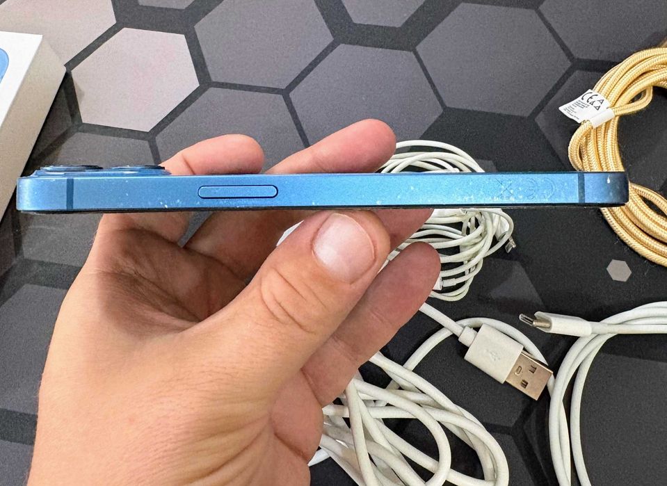 iPhone 13 128GB Blue – Face ID проблем | Пълен комплект