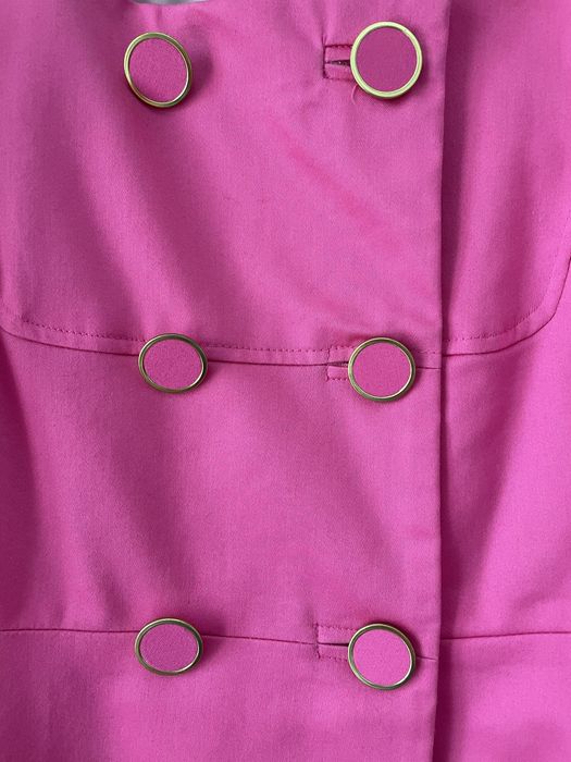 Два броя сака в бонбонен цвят и екрю