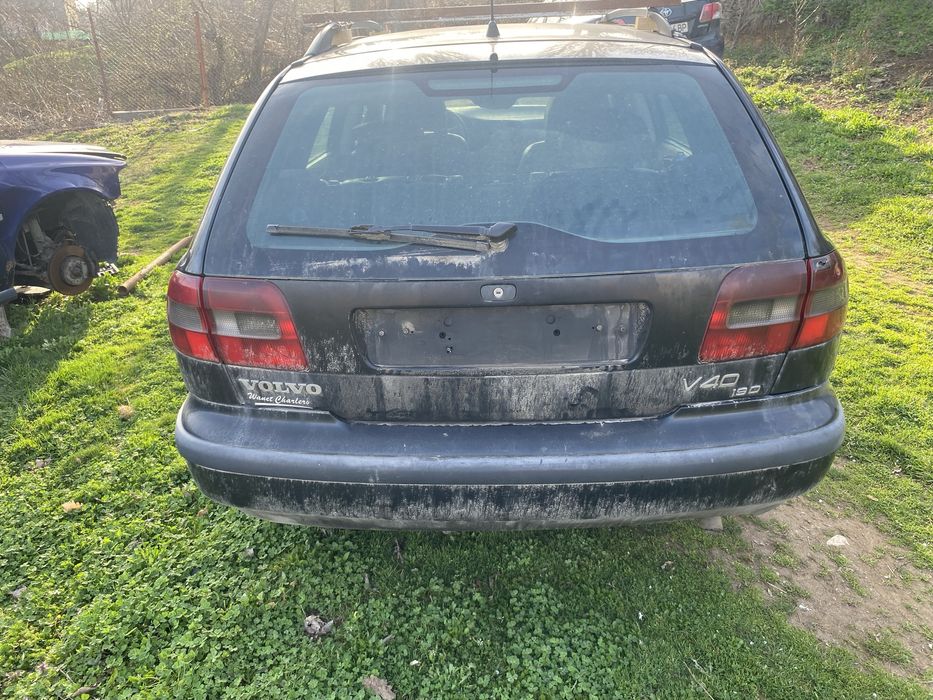 Volvo V40 99 г 1.9 95кс колата се продава на части