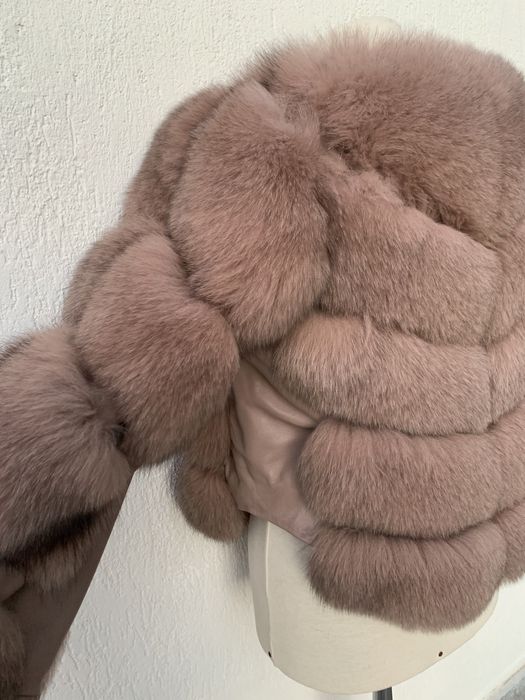 Haina blana naturala vulpe model 2 in 1 se face si vesta
