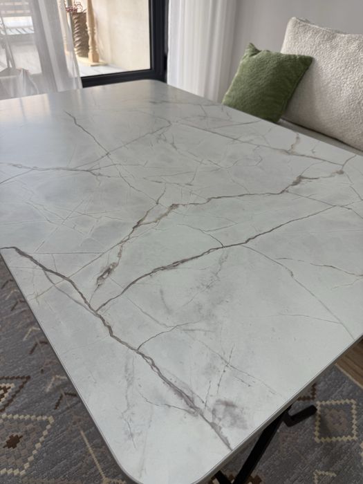 Продаю стол кухонный