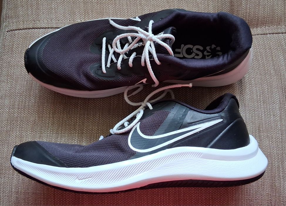 Дамски маратонки Nike