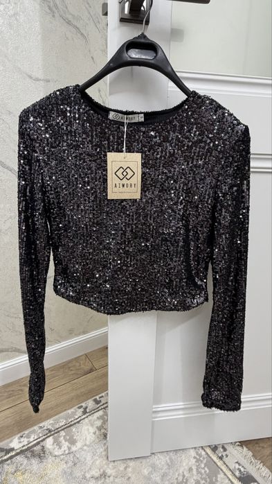 Кофта с паетками