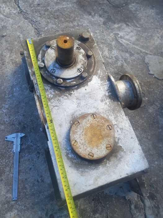 reductor raport 80 la 1 melcat coroana bronz si pinioane pe lanț..