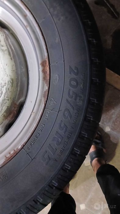 Р15 балон 205*65. Тишлари яхши