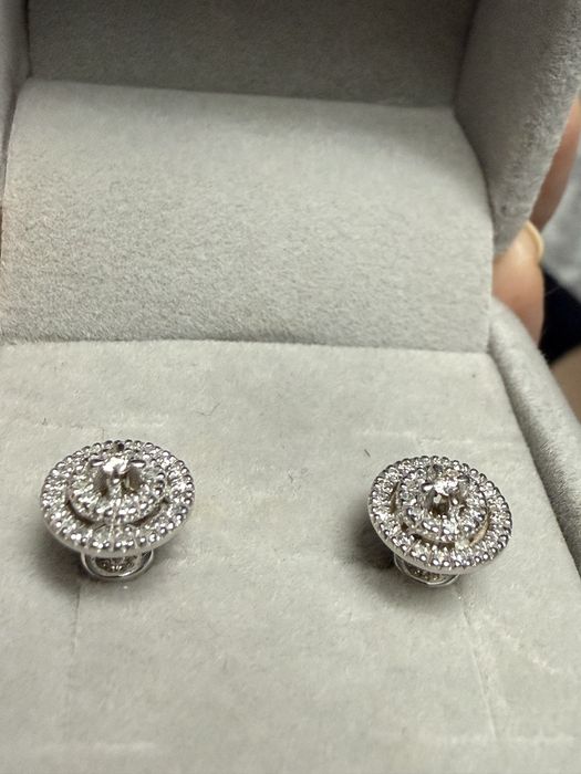 Бриллиантовые пусеты