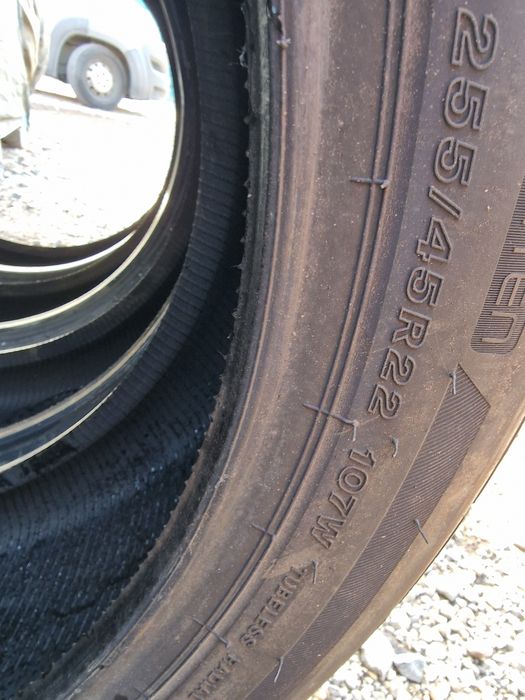 Anvelope 255/45R22 marca Bridgestone, DOT 2023 ,M+S